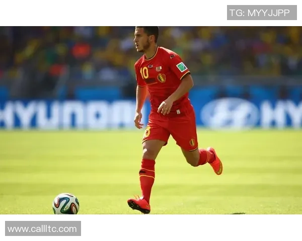 足球明星搞笑整蛊孩子的趣味瞬间引发全场欢笑与感动 足球明星搞笑整蛊孩子的趣味瞬间引发全场欢笑与感动